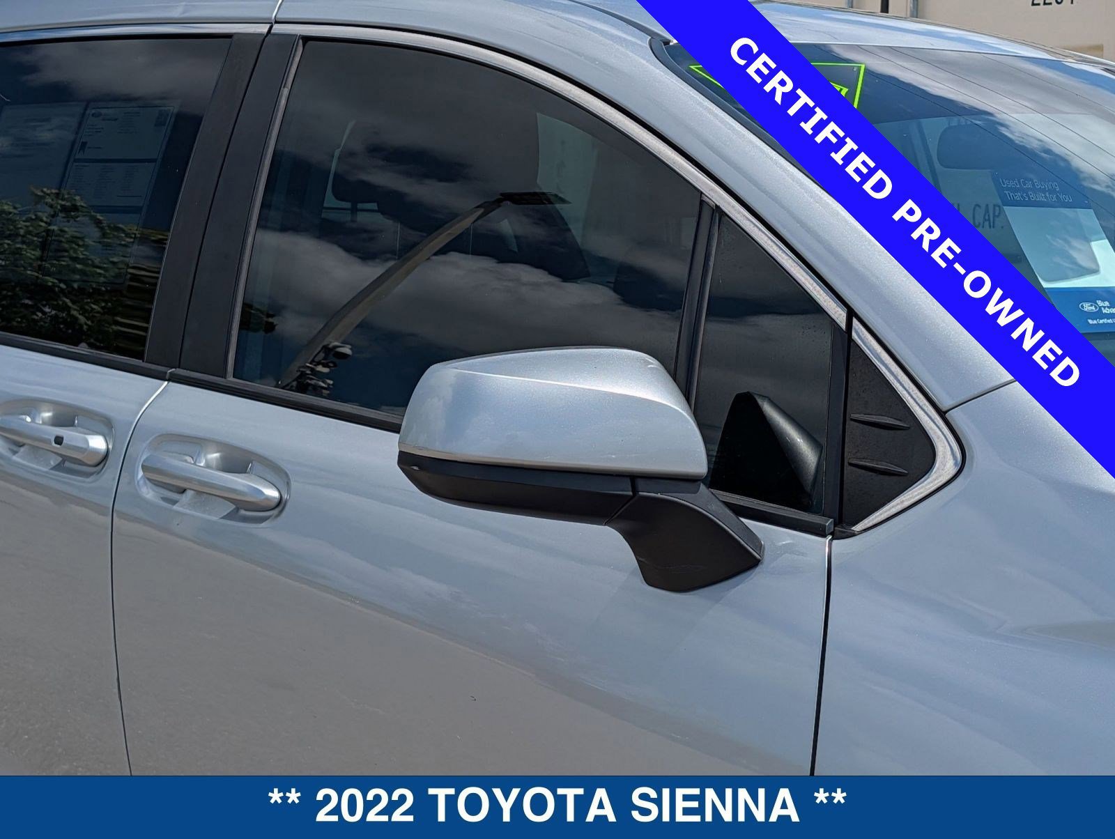 Used 2022 Toyota Sienna LE image 11