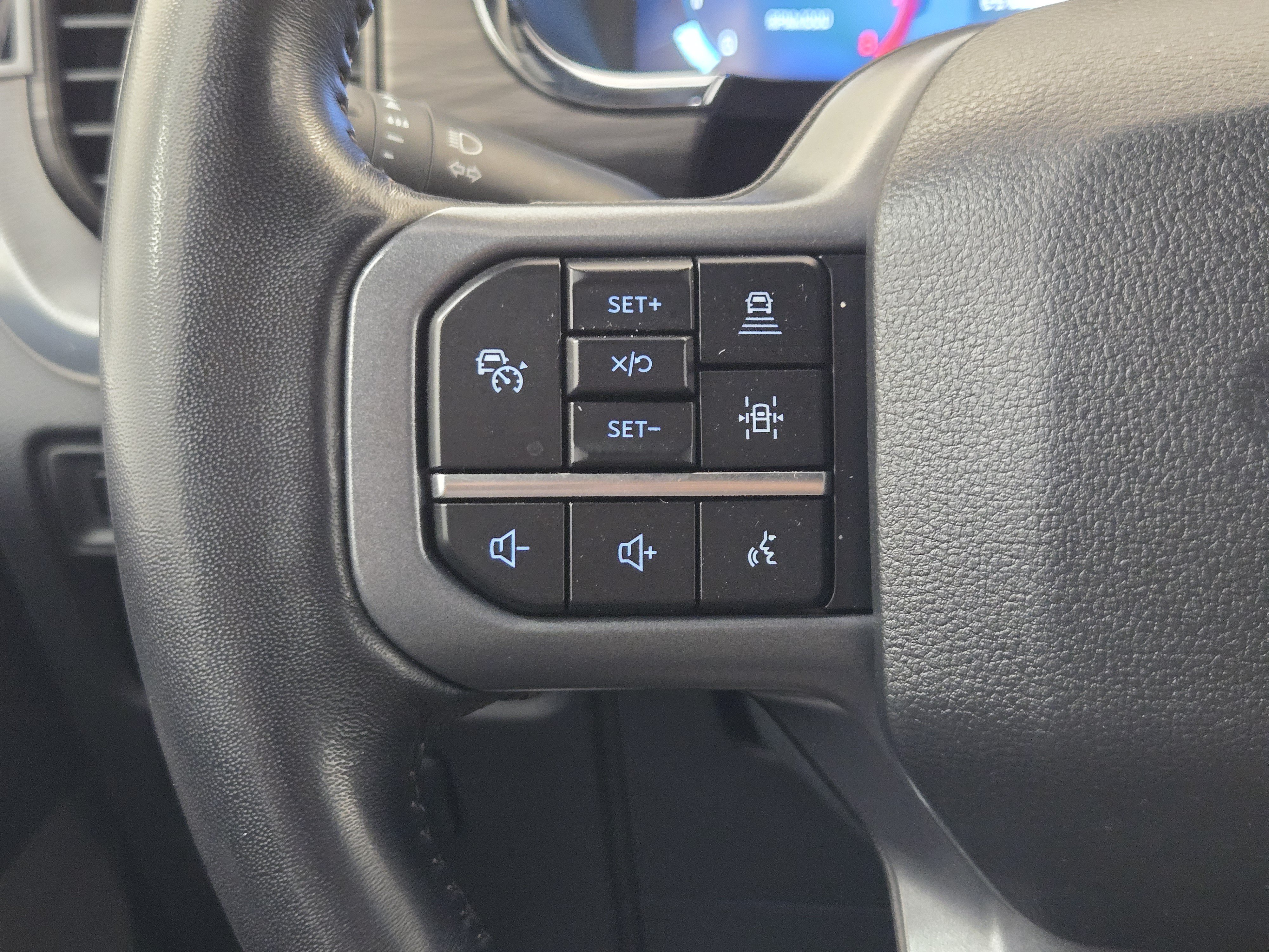 Certified 2024 Ford F150 Lariat w/ FX4 Off-Road Package AWD/4WD image 27