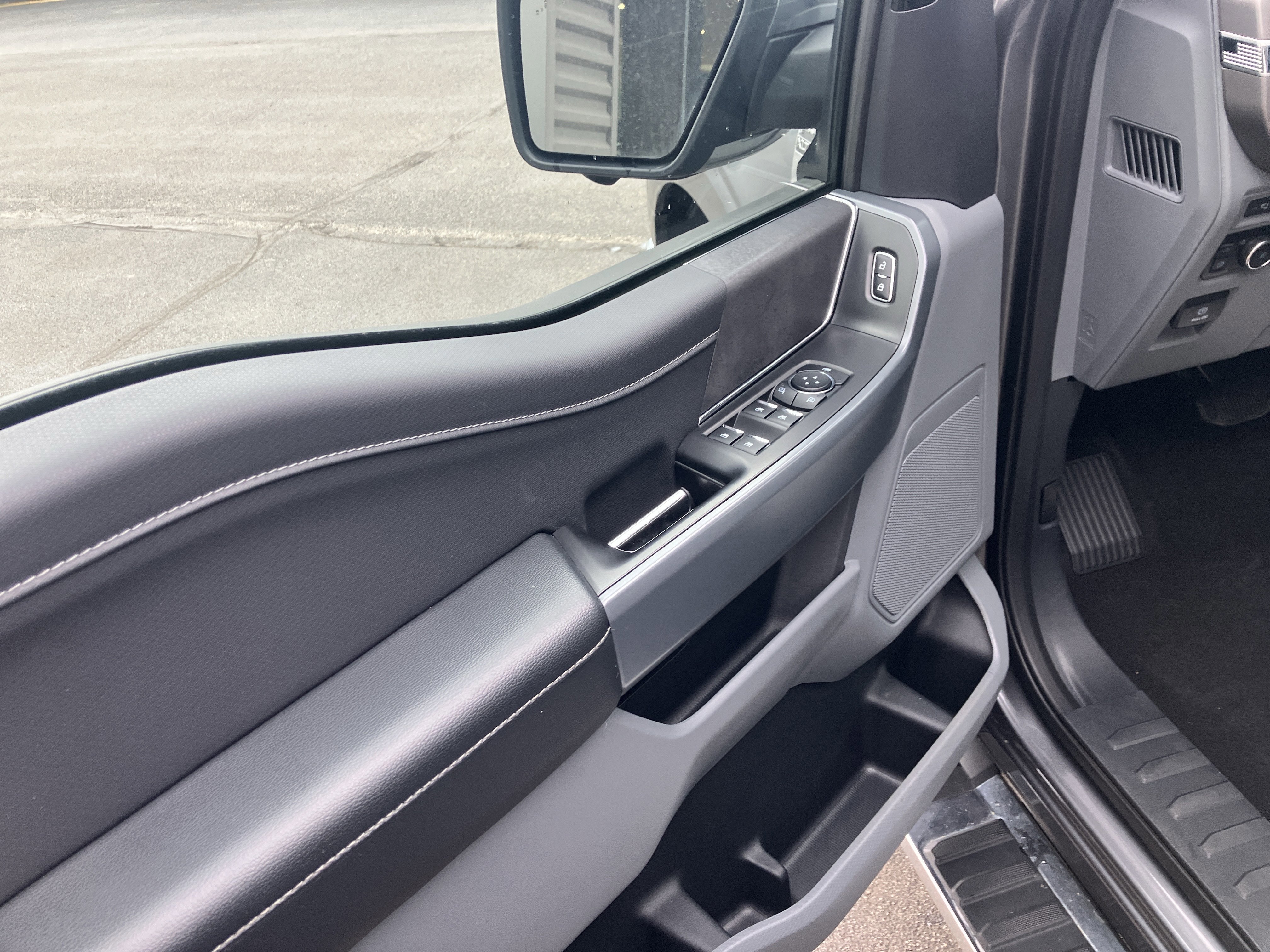 Certified 2024 Ford F150 XLT w/ Equipment Group 302A MID image 18