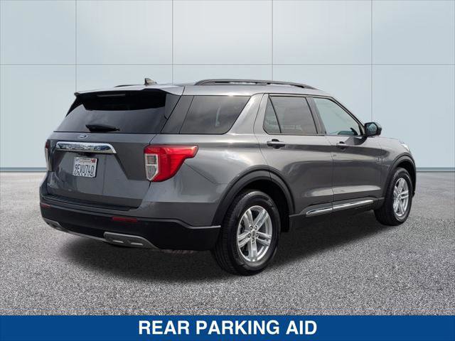 Certified 2022 Ford Explorer XLT w/ Equipment Group 202A image 4