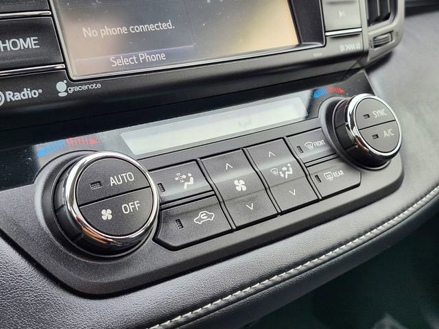 Used 2017 Toyota RAV4 XLE w/ Carpet Mat Package image 23