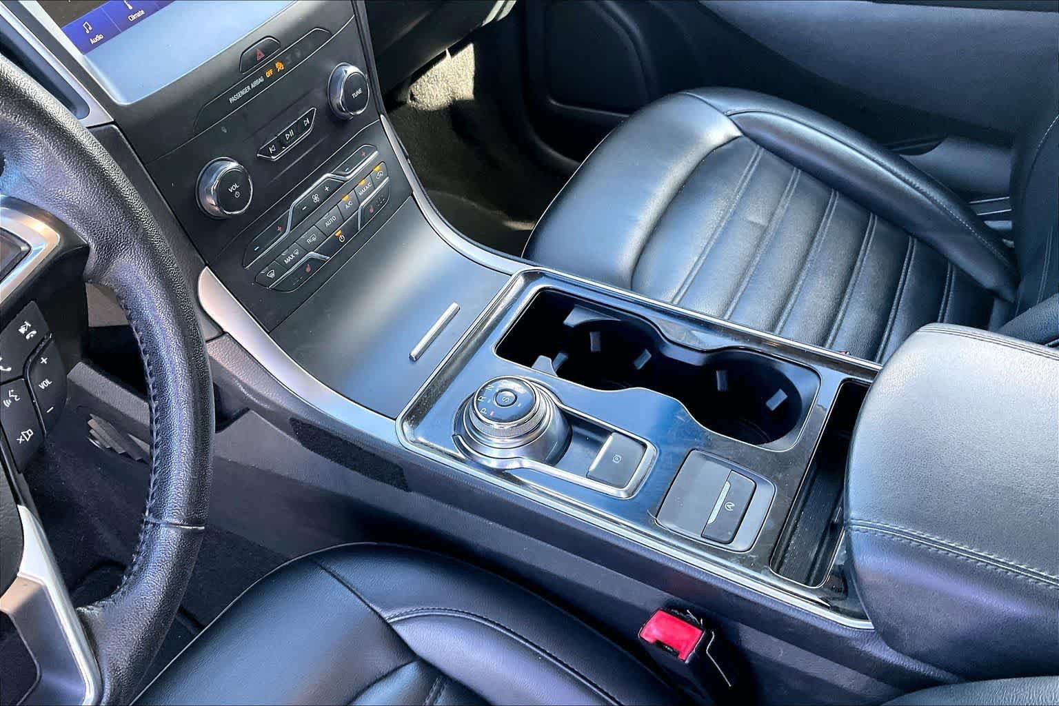 Certified 2020 Ford Edge SEL FWD image 16