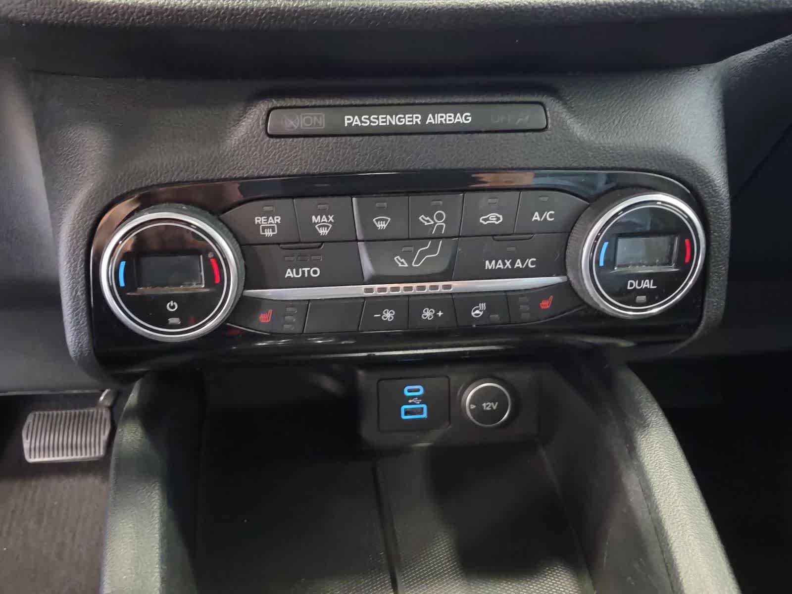 Certified 2021 Ford Escape Titanium FWD image 21