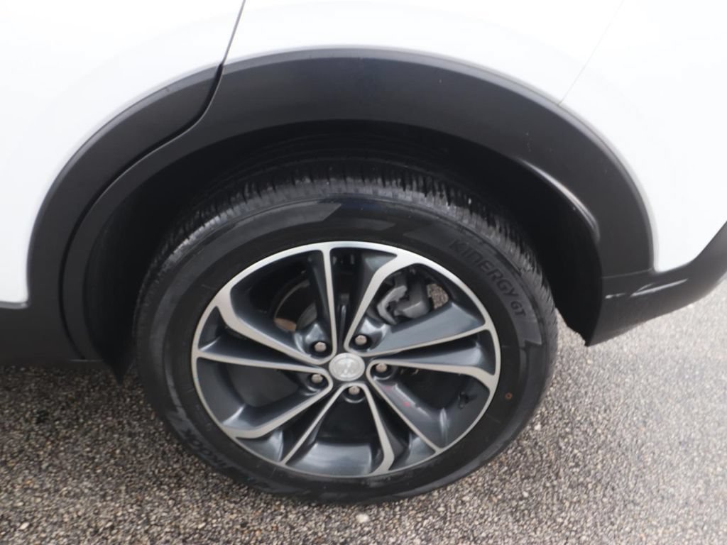 Used 2021 Buick Encore GX Essence w/ Advanced Technology Package AWD/4WD image 14