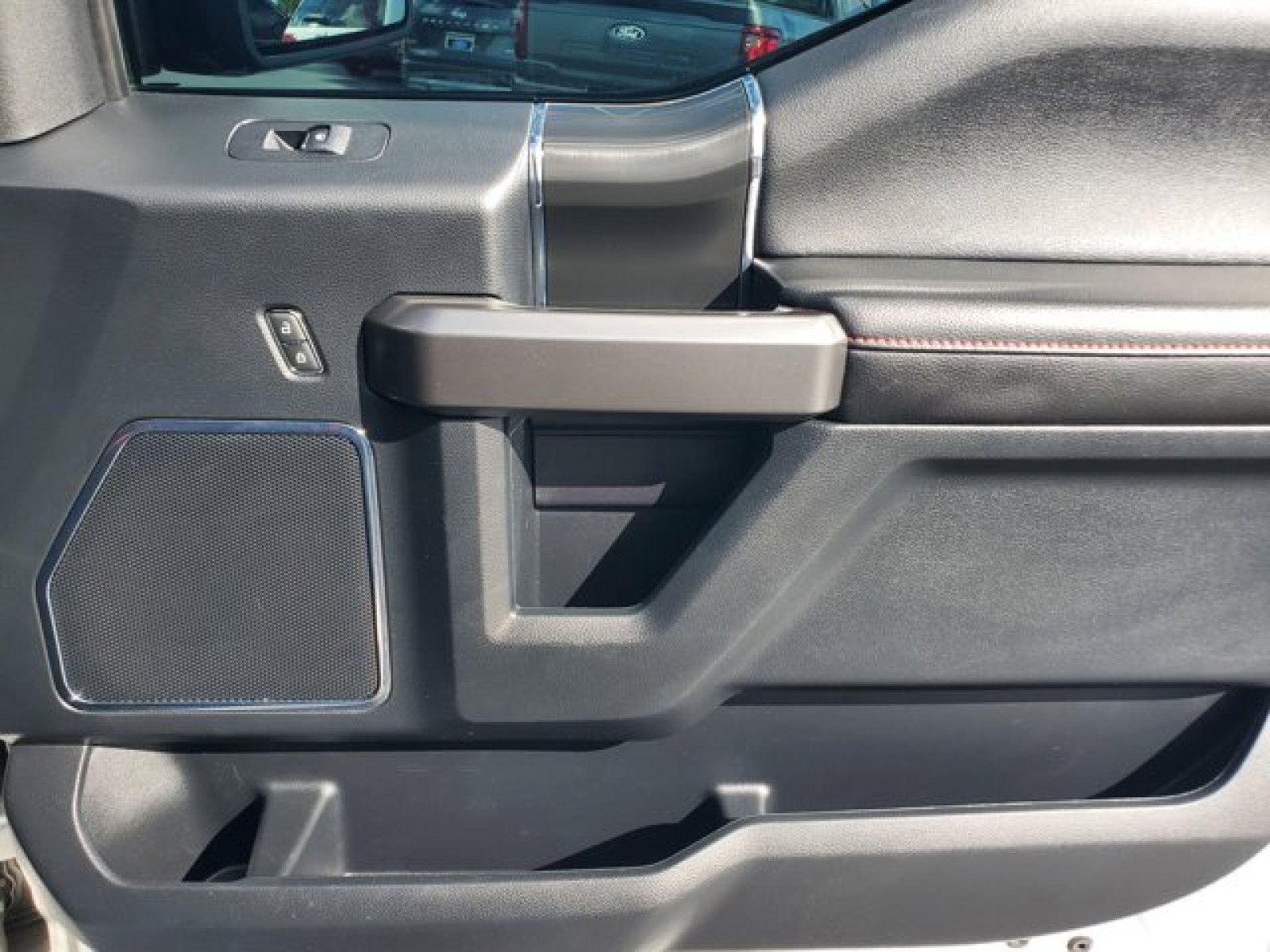 Certified 2019 Ford F150 Lariat image 36