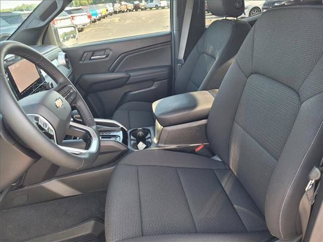 Used 2025 Chevrolet Colorado LT AWD/4WD image 14