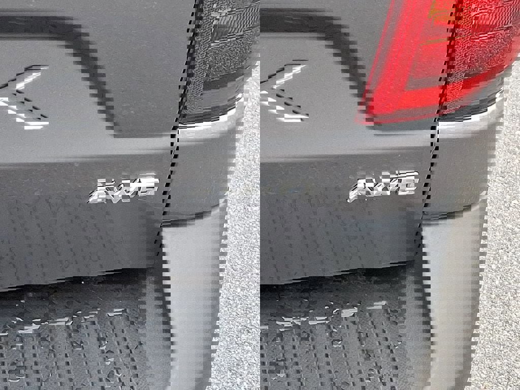 Certified 2024 Ford Maverick Lariat w/ Black Appearance Package image 30