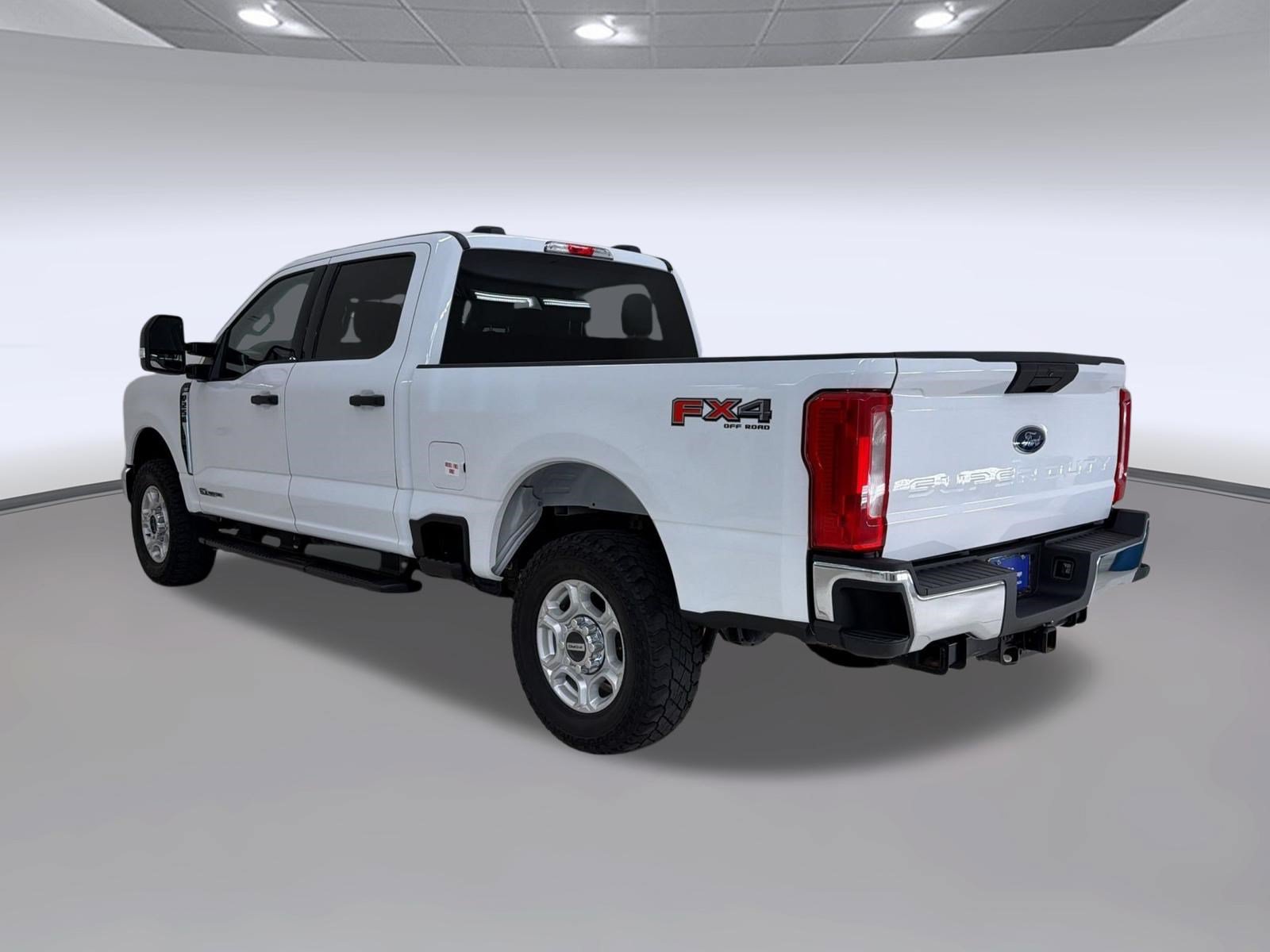Certified 2025 Ford F250 XLT w/ FX4 Off-Road Package AWD/4WD image 3