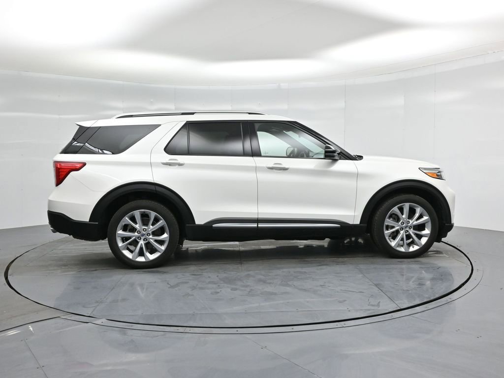 Certified 2022 Ford Explorer Platinum w/ Technology Package image 28