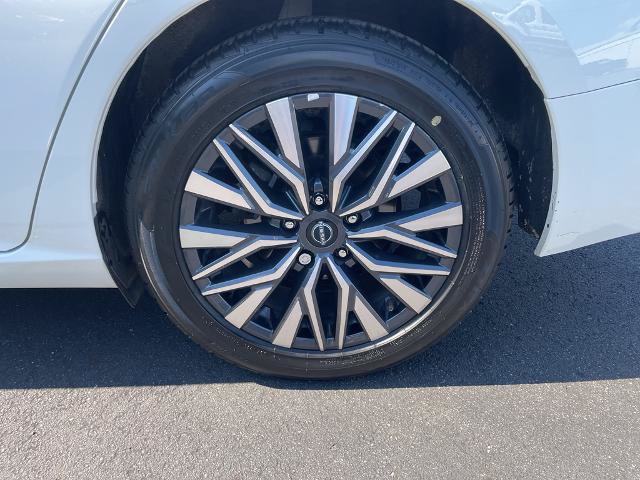 Used 2025 Nissan Altima 2.5 SV FWD image 20
