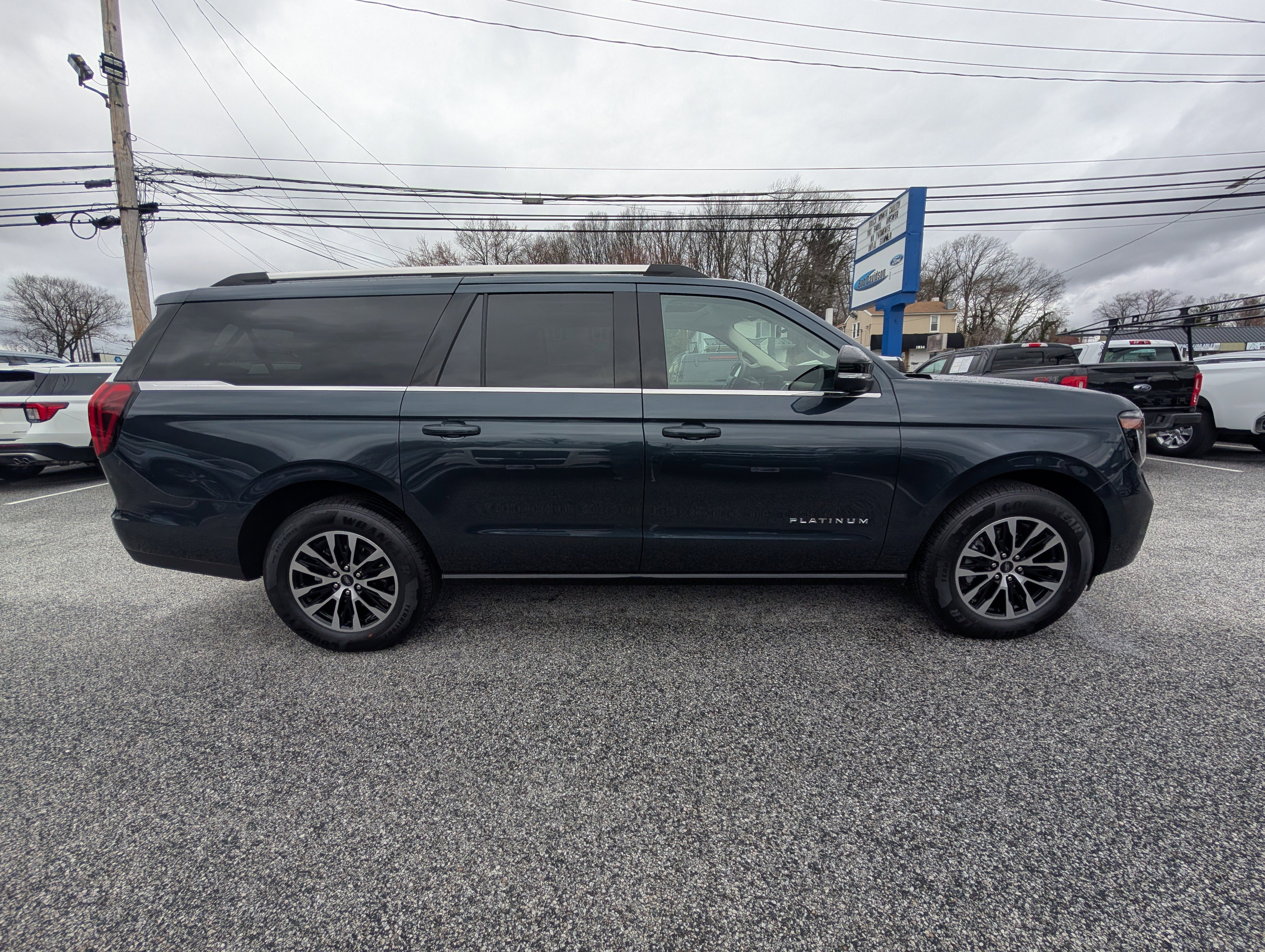 Certified 2025 Ford Expedition Max Platinum AWD/4WD image 8