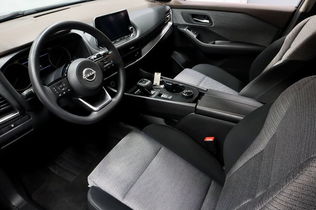 Used 2023 Nissan Rogue SV AWD/4WD image 22