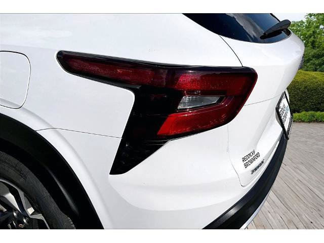 Used 2025 Chevrolet Trax LT w/ LT Convenience Package FWD image 19