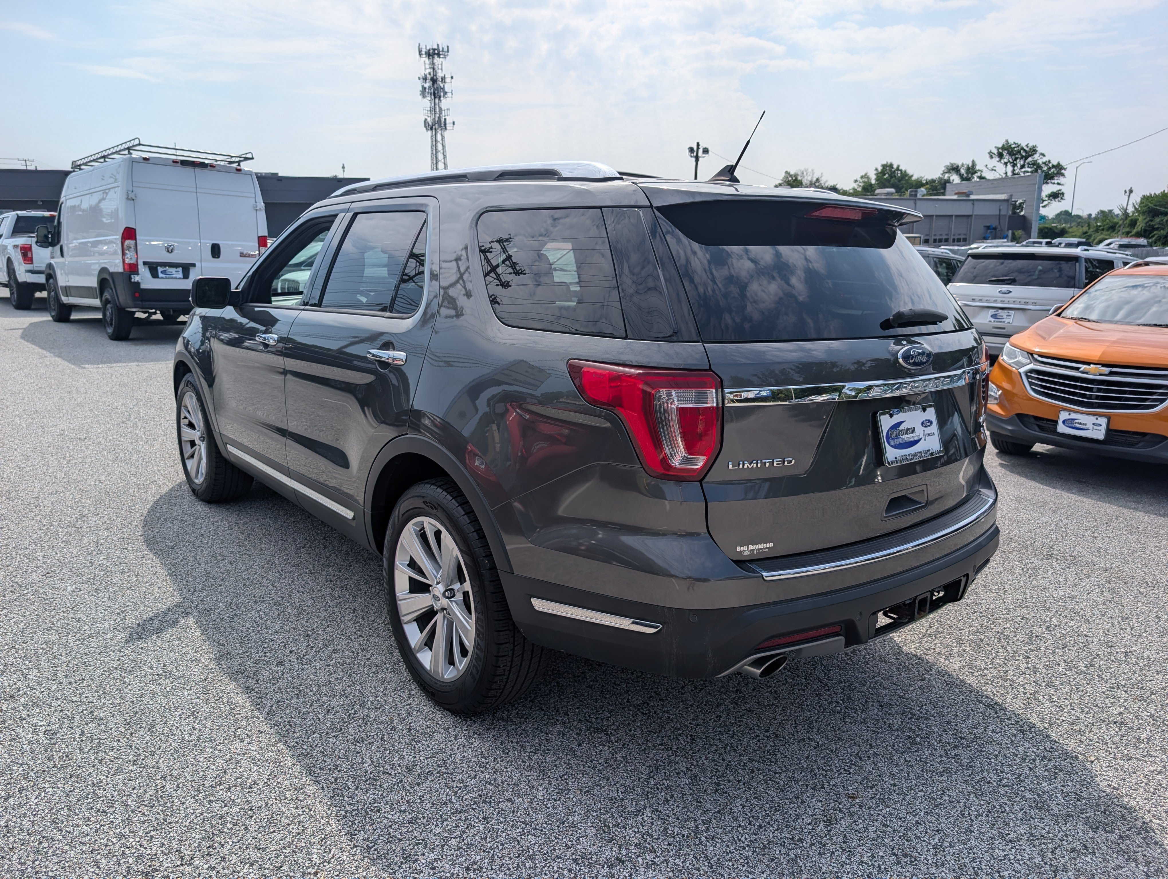Certified 2019 Ford Explorer Limited w/ Class III Trailer Tow Package AWD/4WD image 5