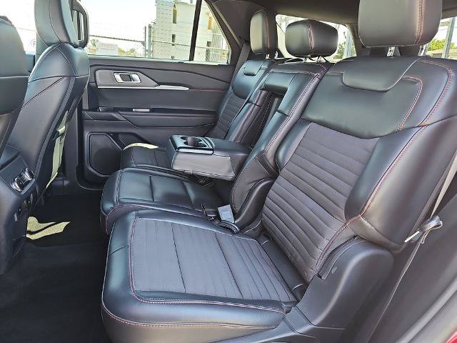 Certified 2025 Ford Explorer ST-Line w/ ST-Line Street Pack AWD/4WD image 14