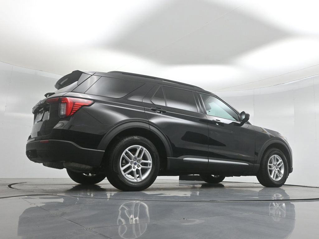 Certified 2025 Ford Explorer Active image 48