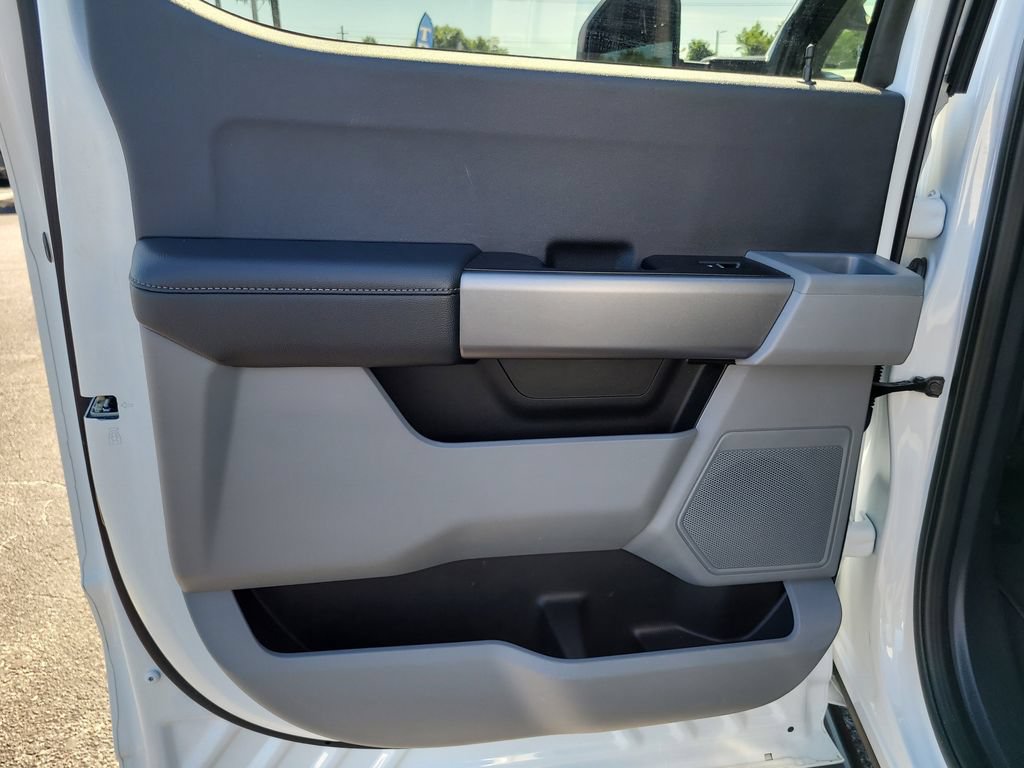 Certified 2025 Ford F250 XLT AWD/4WD image 9