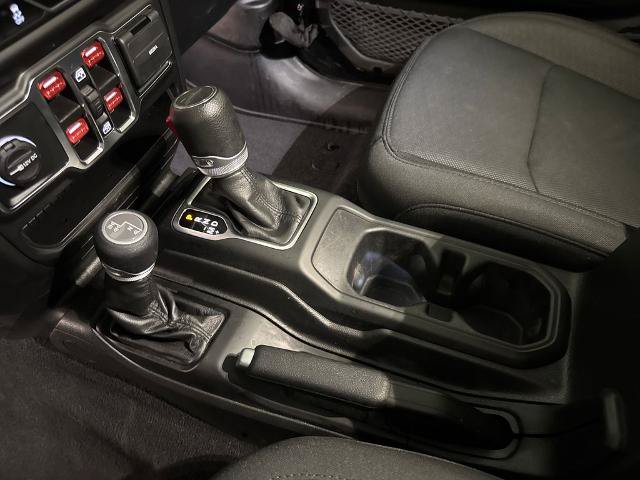 Used 2022 Jeep Gladiator Sport AWD/4WD image 30