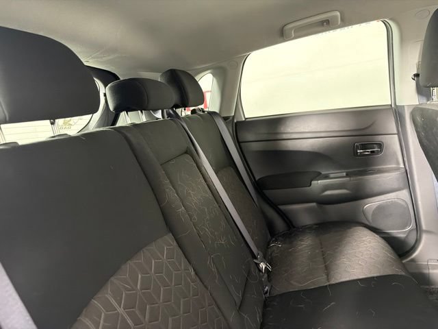 Used 2024 Mitsubishi Outlander Sport ES AWD/4WD image 18