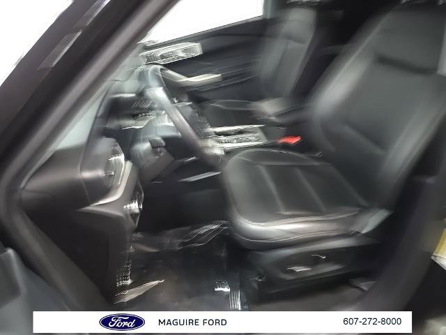 Certified 2022 Ford Explorer XLT w/ Equipment Group 202A image 29