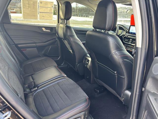 Certified 2022 Ford Escape SEL w/ SEL Stealth AWD Package image 19