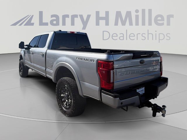 Certified 2022 Ford F350 Lariat w/ Tremor Off-Road Package AWD/4WD image 3