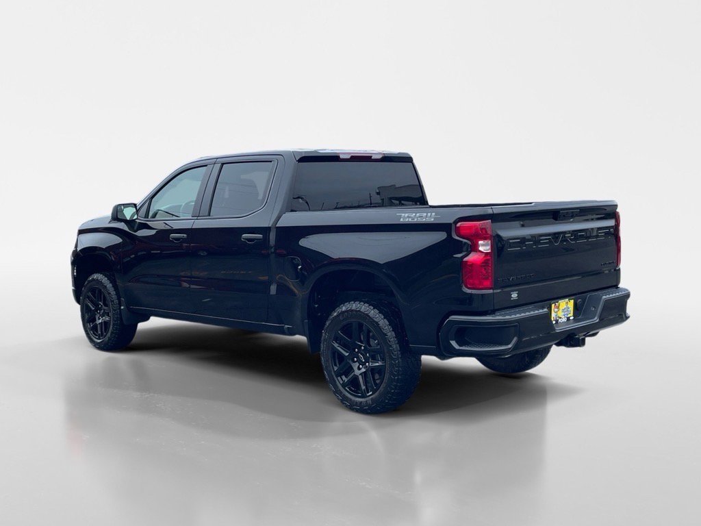 Used 2024 Chevrolet Silverado 1500 Custom Trail Boss w/ Dark Appearance Package image 5