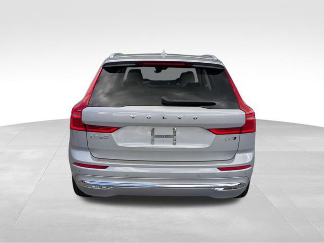 Used 2023 Volvo XC60 B5 Plus w/ Climate Package image 4