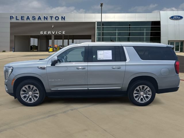 Used 2025 GMC Yukon XL Denali RWD image 2