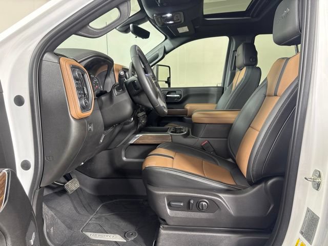 Used 2023 Chevrolet Silverado 2500 High Country w/ Technology Package AWD/4WD image 10