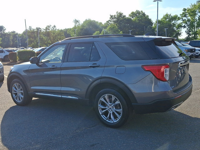 Certified 2023 Ford Explorer XLT w/ Equipment Group 202A AWD/4WD image 7