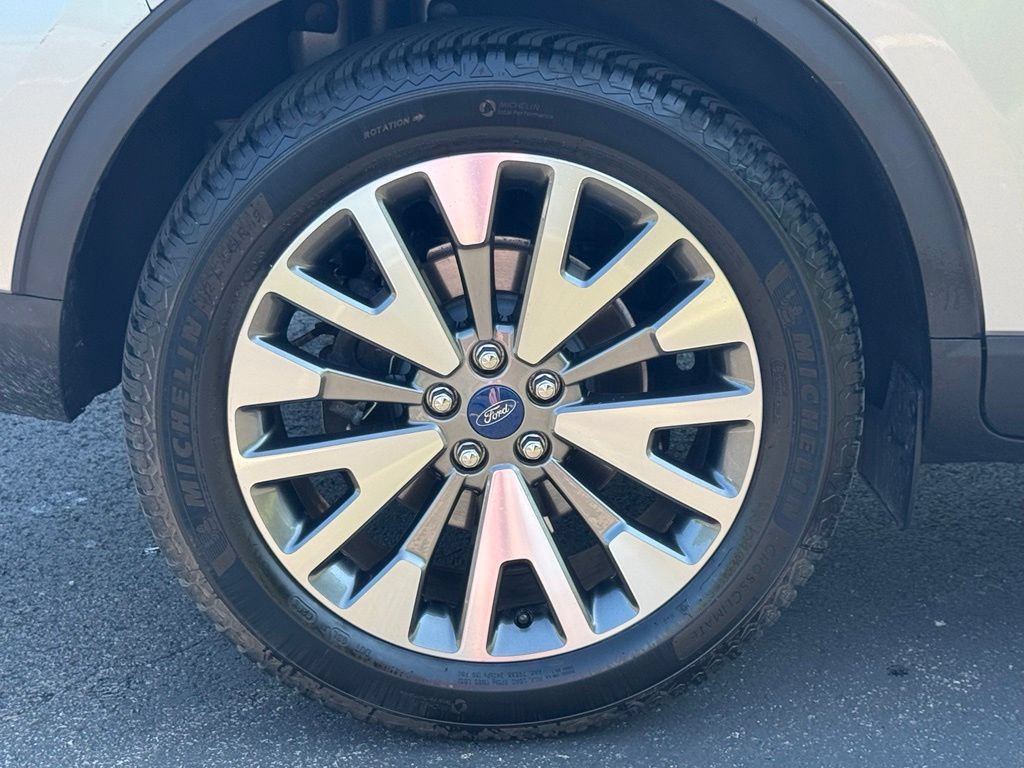Certified 2020 Ford Escape Titanium AWD/4WD image 46