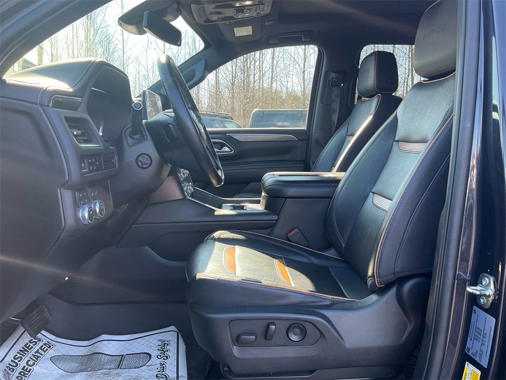 Used 2023 GMC Yukon XL AT4 image 16