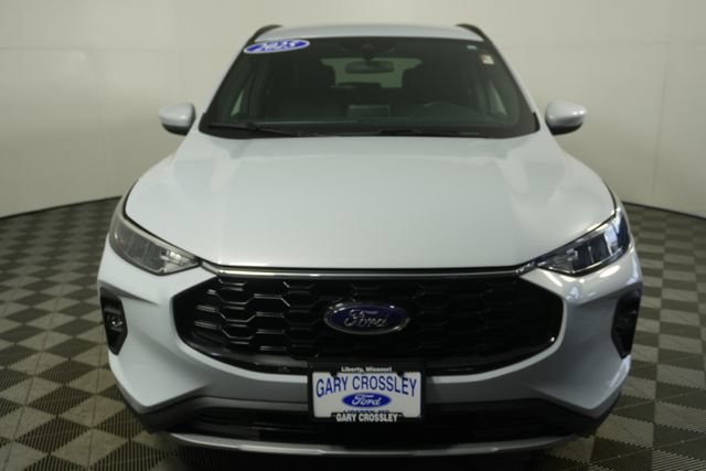 Certified 2025 Ford Escape ST-Line Select AWD/4WD image 8
