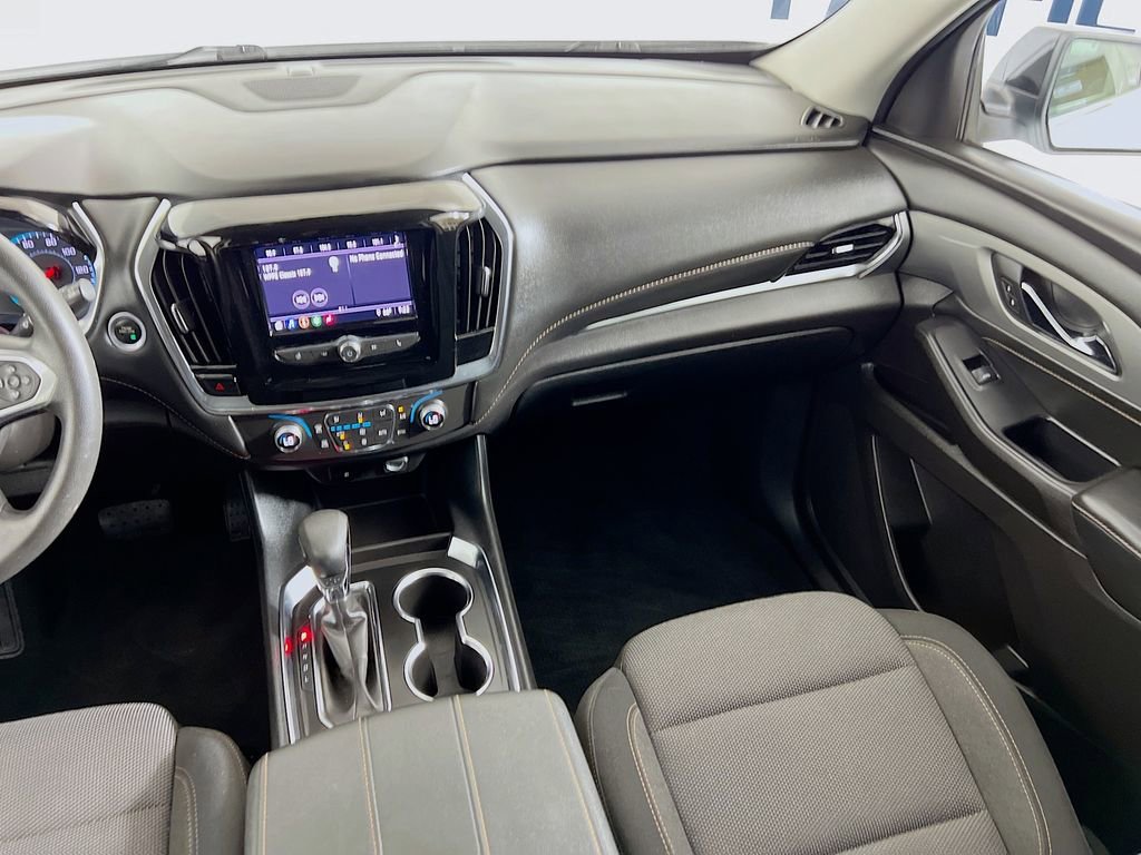 Used 2021 Chevrolet Traverse LS AWD/4WD image 27