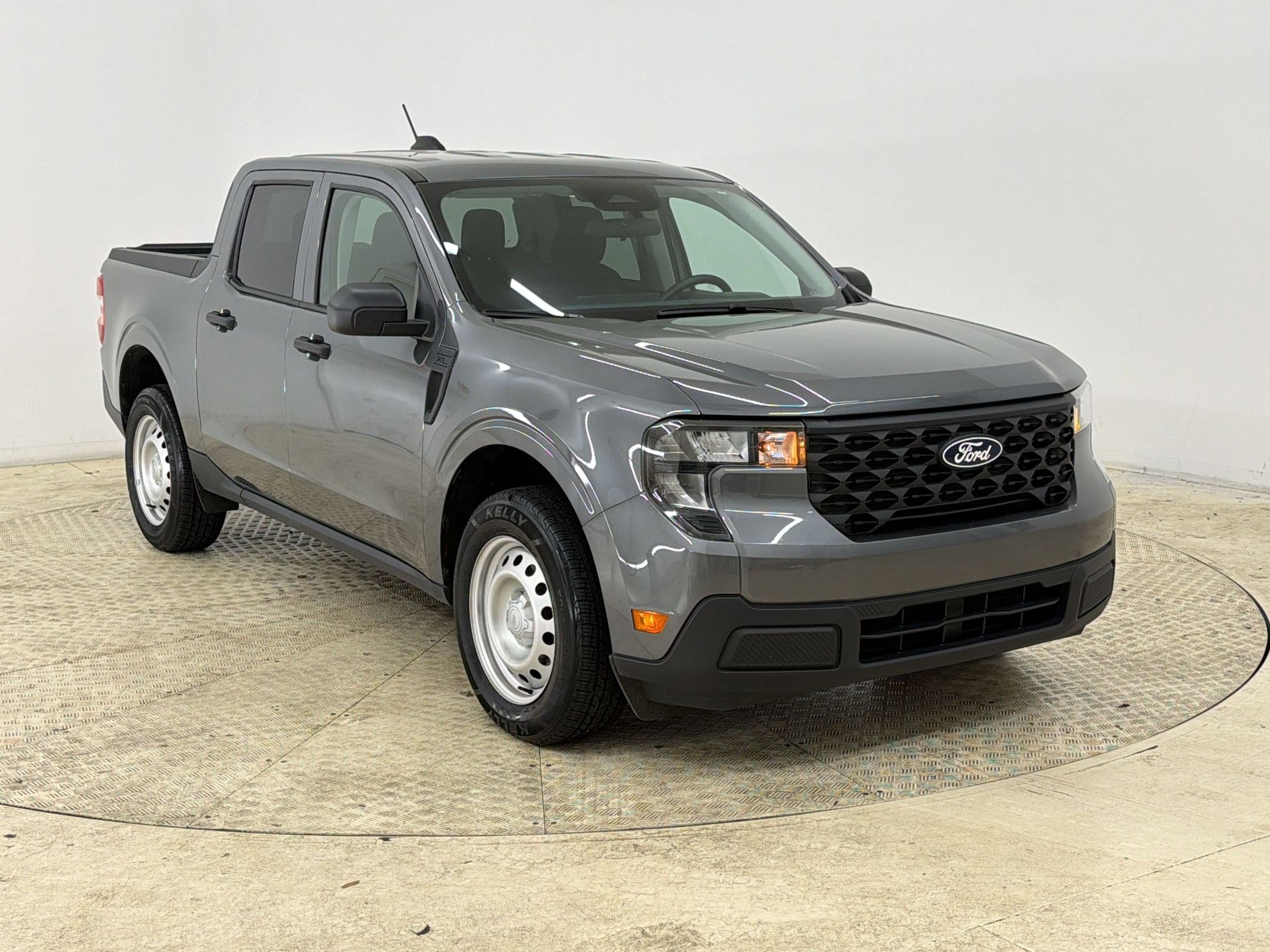 Certified 2025 Ford Maverick XL image 7