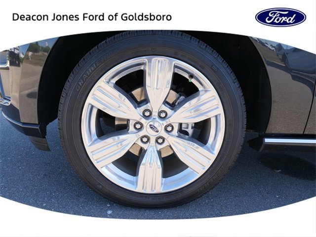 Certified 2023 Ford Expedition Platinum image 13