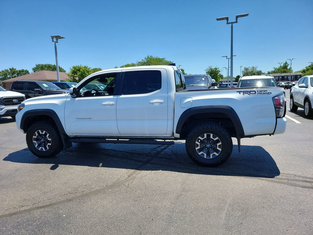 Used 2023 Toyota Tacoma TRD Off-Road w/ TRD Premium Off Road Package AWD/4WD image 7