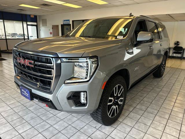 Used 2023 GMC Yukon XL AT4 w/ AT4 Premium Package AWD/4WD image 4