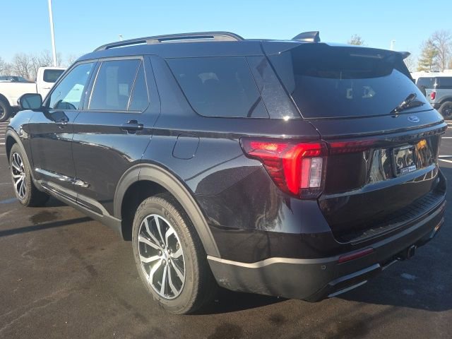 Certified 2025 Ford Explorer ST-Line image 15
