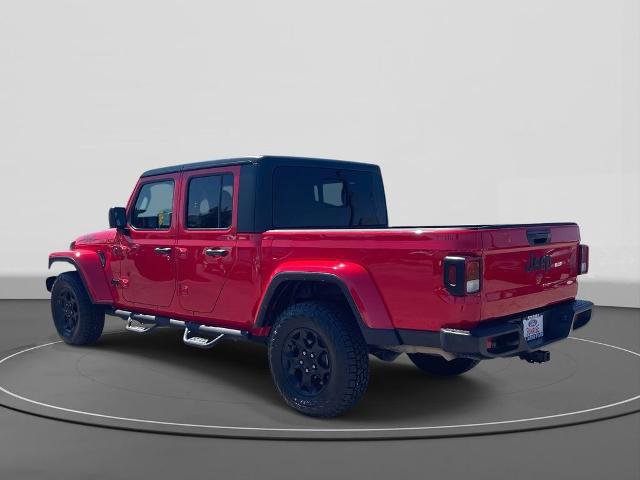 Used 2023 Jeep Gladiator Willys image 2