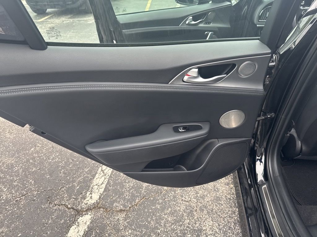 Used 2020 Kia Stinger GT1 AWD/4WD image 26