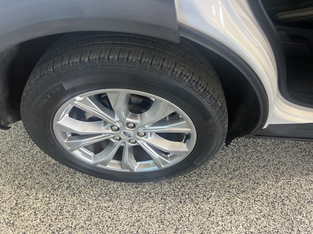 Certified 2023 Ford Explorer Limited AWD/4WD image 17