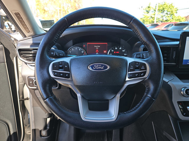 Certified 2023 Ford Explorer XLT w/ Equipment Group 202A image 26