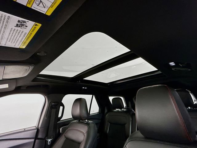 Certified 2022 Ford Explorer ST-Line w/ Class IV Trailer Tow Package image 23