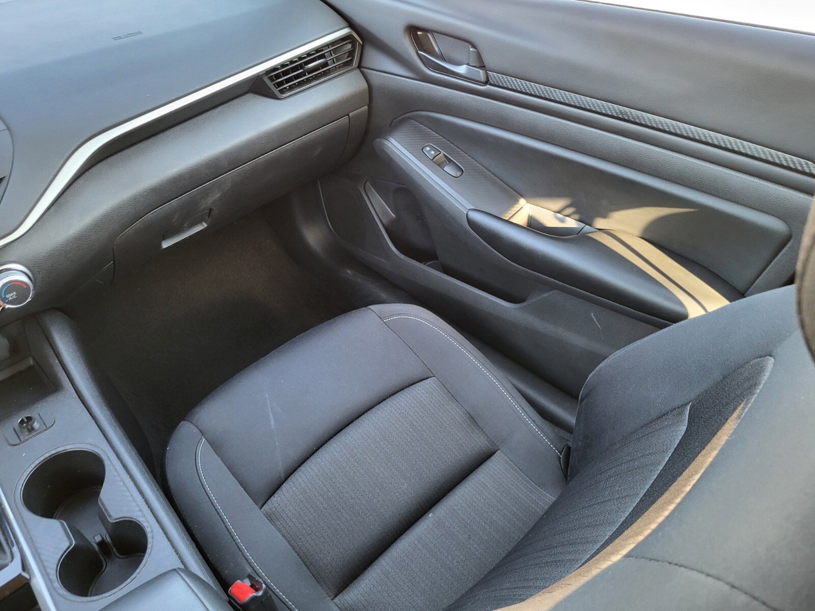 Used 2024 Nissan Altima 2.5 S image 15