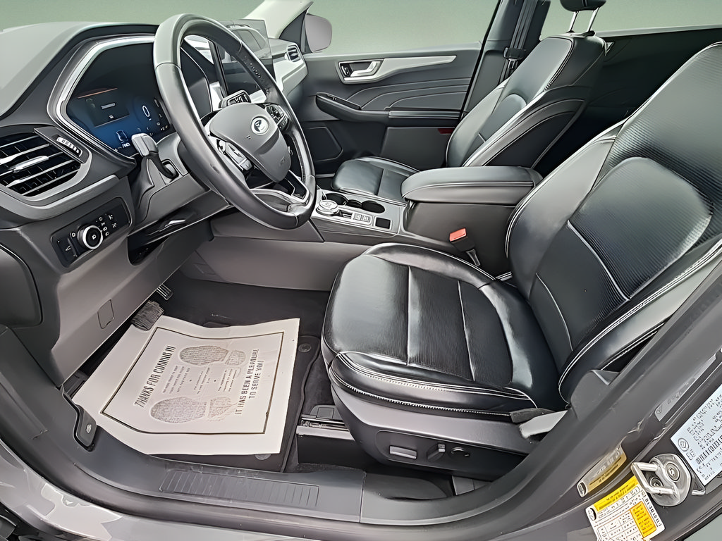 Certified 2024 Ford Escape Platinum AWD/4WD image 27