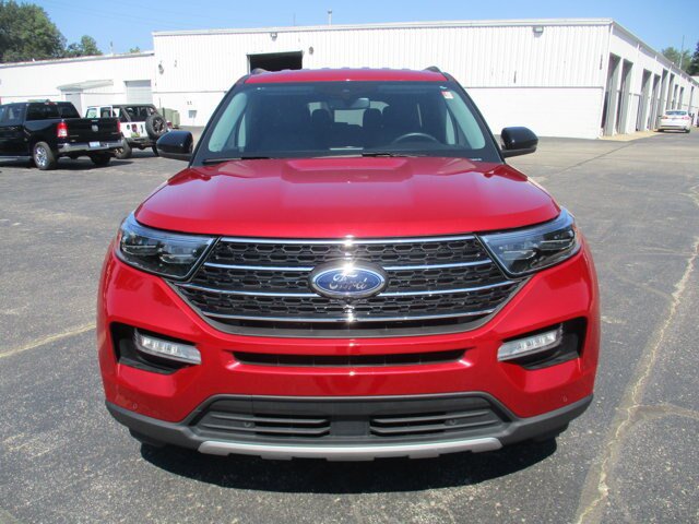 Certified 2024 Ford Explorer XLT w/ Equipment Group 202A AWD/4WD image 5