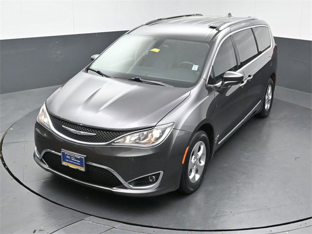 Used 2017 Chrysler Pacifica Touring-L Plus image 5