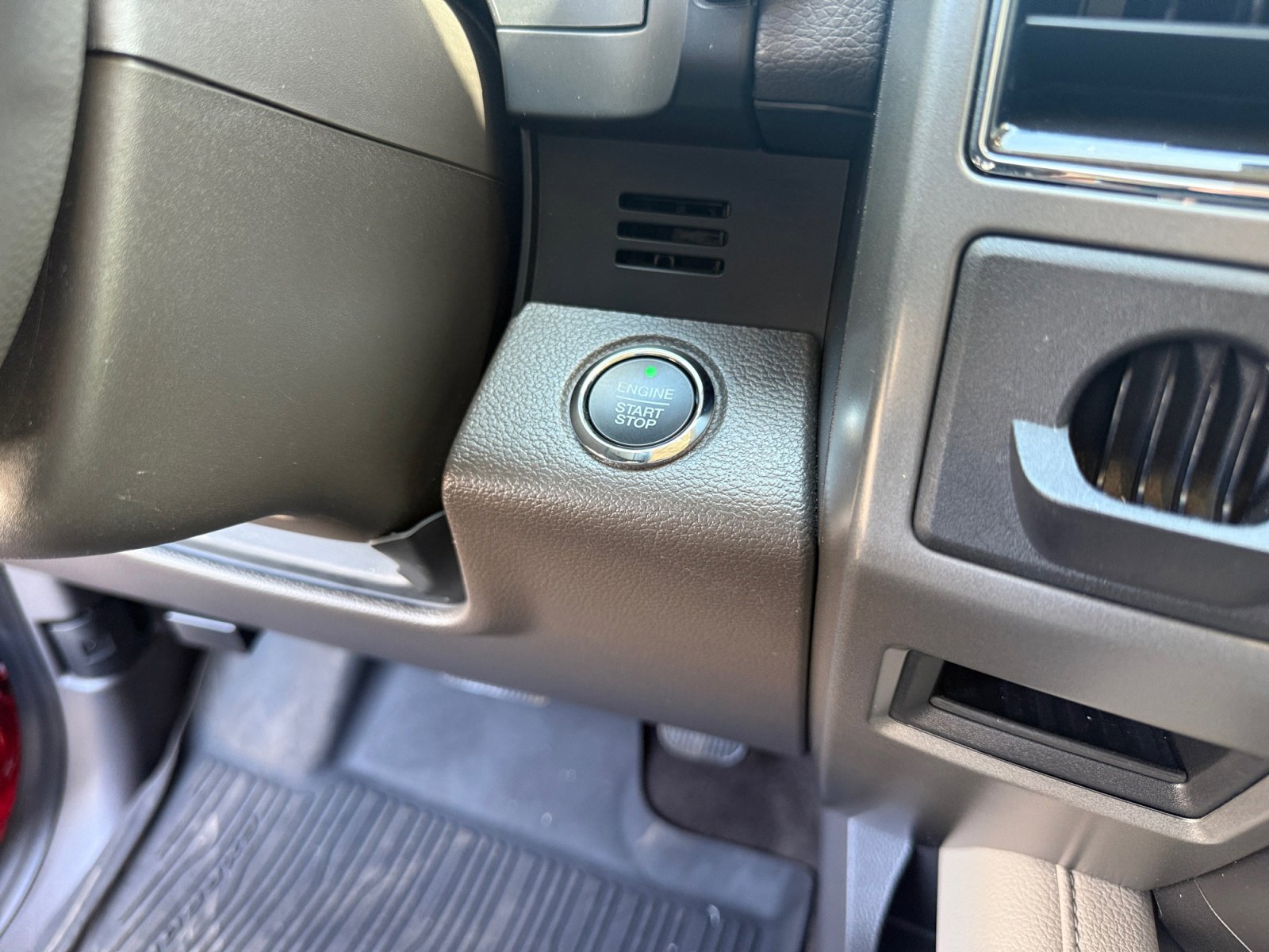 Certified 2020 Ford Expedition XLT w/ Equipment Group 202A RWD image 21